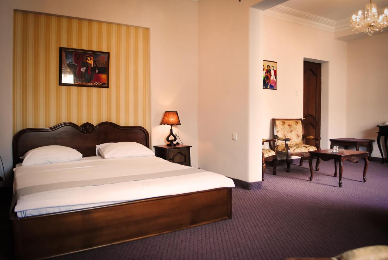 Hotel Sympatia 第比利斯 外观 照片